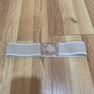 Elegant Pink Equestrian Belt with Rose Gold Buckle
